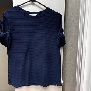 The Liz Claiborne Navy Ribbed Knit Top - Size L - EUC
